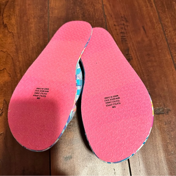 NWT Lilly Pulitzer Slippers Size Small/Medium - Picture 3 of 5